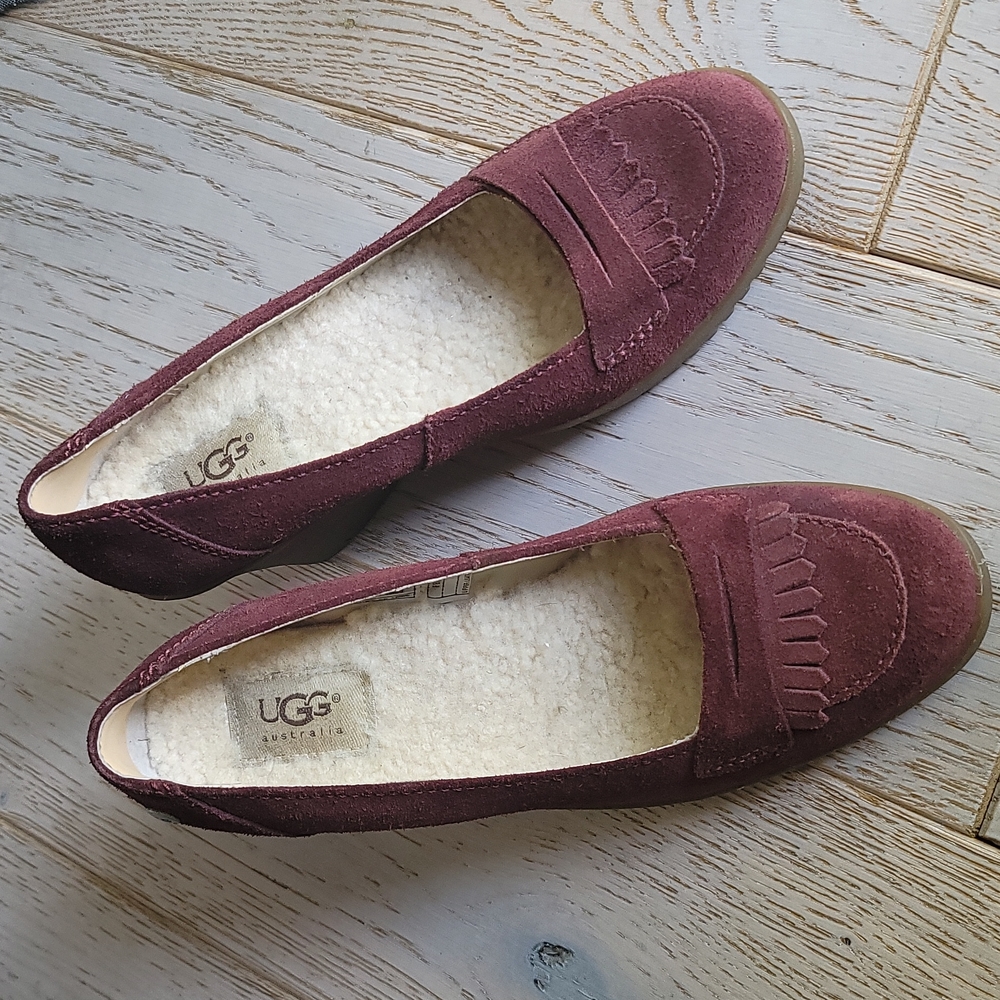 🍒Ugg Berry Suede Sherpa lined wedges 7